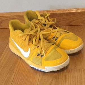Nike Kyrie 3 Mac and Cheese Shoes Size 8.5